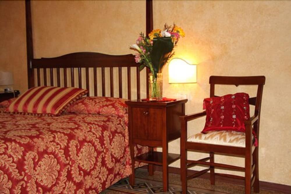 Hotel Tourist House Florencia
